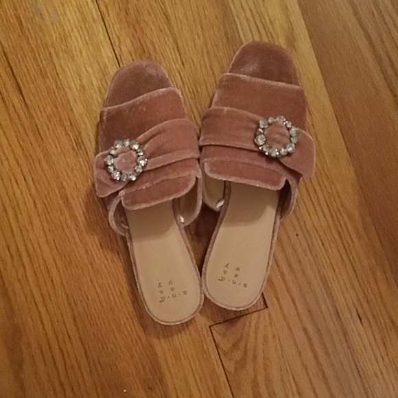 Pink Sandals - Picture 3 of 3